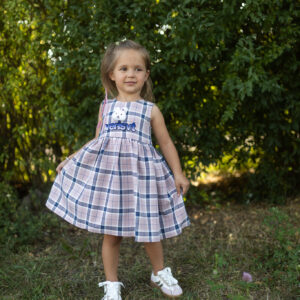 Sukienka bez rękawów w kratkę różowo - granatową z białym króliczkiem