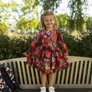 Bordowa sukienka w kwiaty